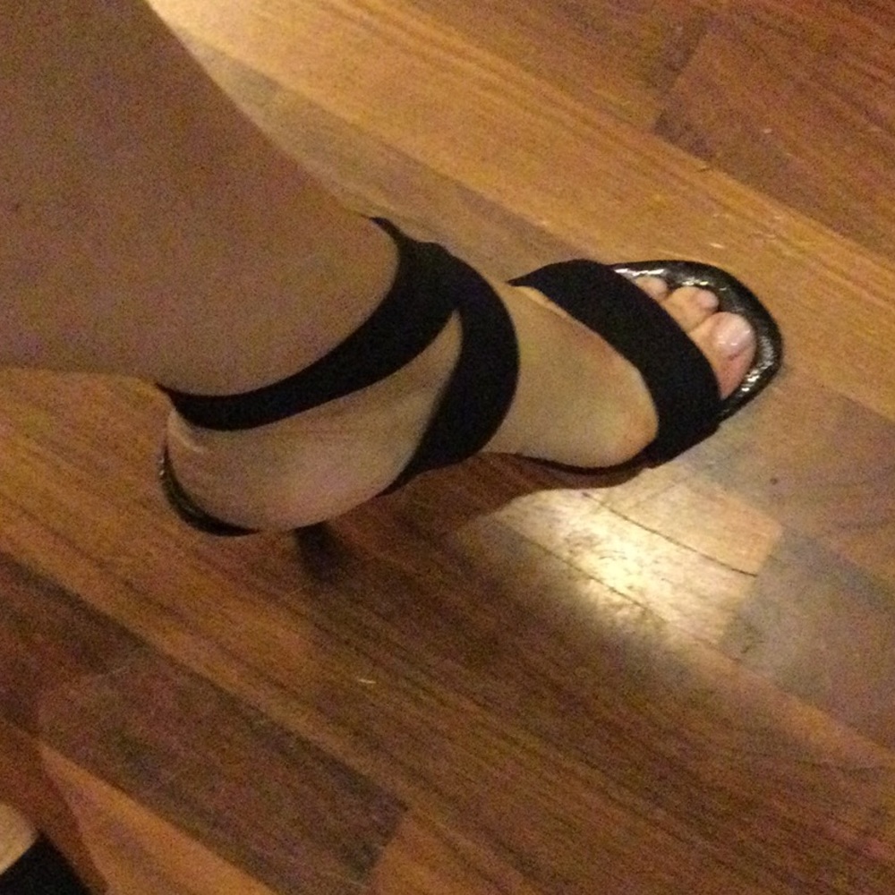 Donald Pliner Shoes
